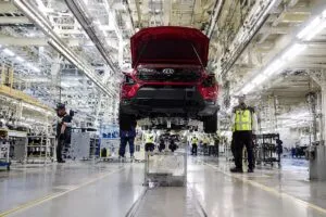 Toyota inversión México mantiene operaciones industriales y nueva inversión ante incertidumbre económica