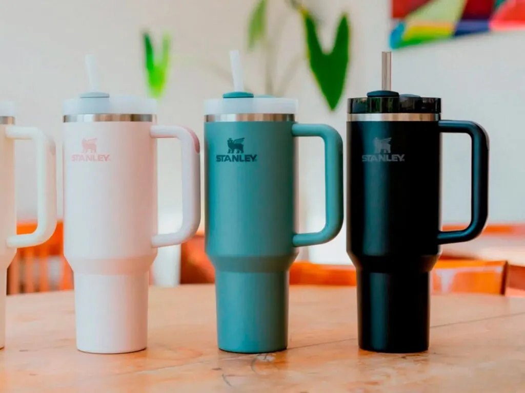 El boom de los termos crece en México con diseños reutilizables, colores y nuevos hábitos de consumo.