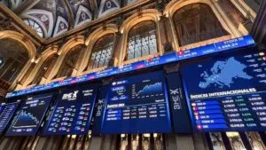 Ibex mantiene niveles récord mientras empleo, petróleo y tensión en Ormuz condicionan a los mercados financieros