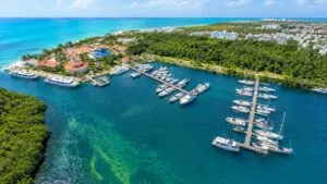 Isla Mujeres amplía su recinto portuario para atender millones de pasajeros y fortalecer la conectividad turística de Quintana Roo.