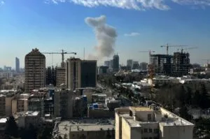 Guerra de Irán eleva la presión militar y económica mientras continúa el conflicto con Estados Unidos