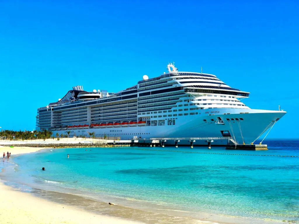 México recibe millones de pasajeros de crucero y registra fuerte crecimiento en sus principales puertos turísticos.