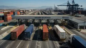 Recaudación aduanera en México genera debate sobre transparencia, cifras comparables y confianza para empresas e inversionistas.