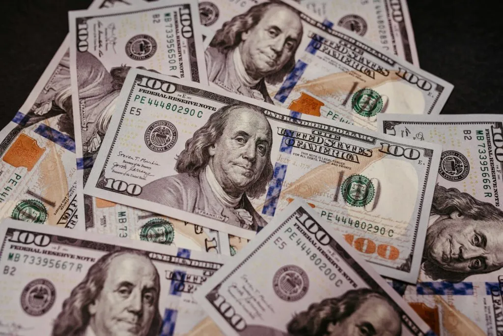 Tesoro de Estados Unidos duplicará recompras de bonos de largo plazo para reforzar la liquidez del mercado de deuda