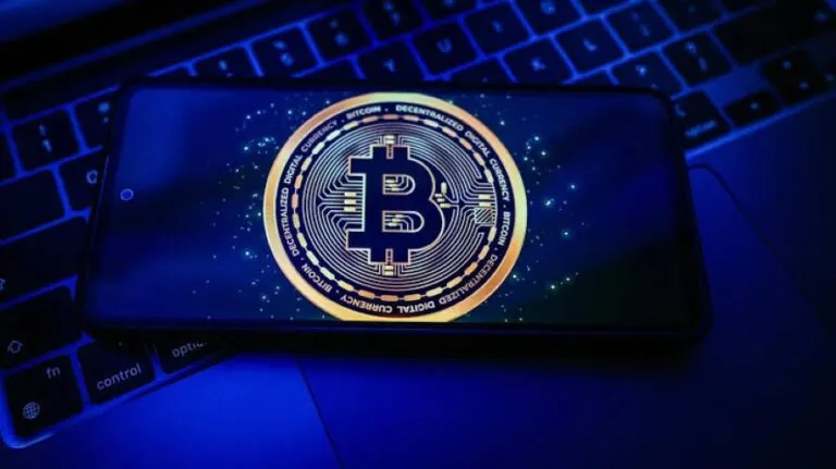 Bitcoin recupera impulso mientras aumenta el capital dirigido a los ETF y surgen nuevas proyecciones para 2029