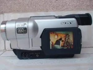 Cámara Sony antigua encontrada por 150 pesos en un mercado de Pueblo Viejo