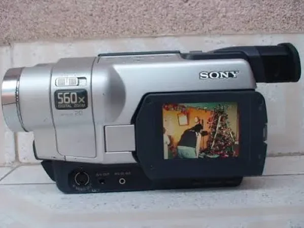 Cámara Sony antigua encontrada por 150 pesos en un mercado de Pueblo Viejo