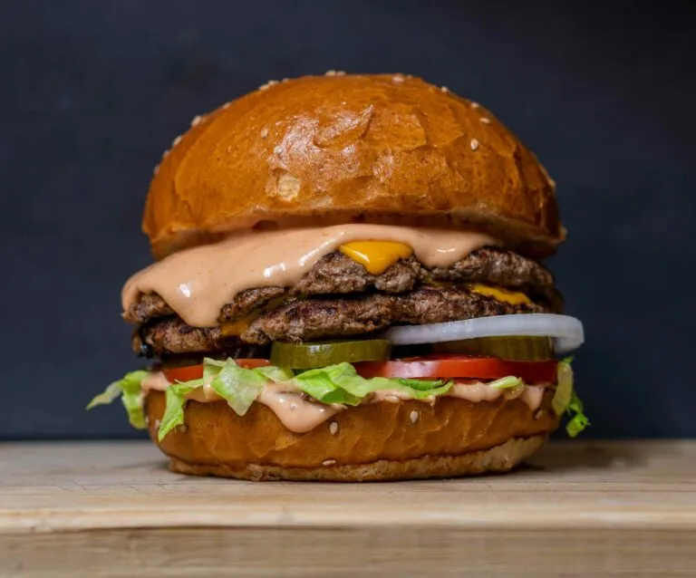 Índice Big Mac para comparar poder adquisitivo y valor de las monedas