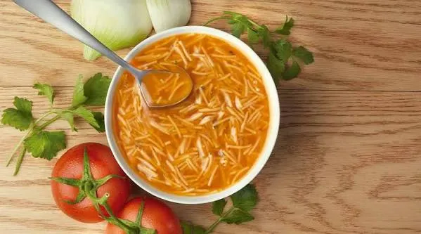 Sopas, caldos y cremas: el mercado que vuelve a conquistar la mesa