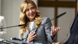 Gobierno de Meloni analiza recuperar una plataforma estratégica para la negociación de deuda pública en Italia.