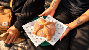 Green Rhino celebra el Día de Muertos con un pan de muerto fiel a sus raíces