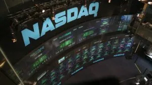 Nasdaq acumula fuertes pérdidas bursátiles por las dudas sobre el gasto en inteligencia artificial y el endeudamiento de las tecnológicas.