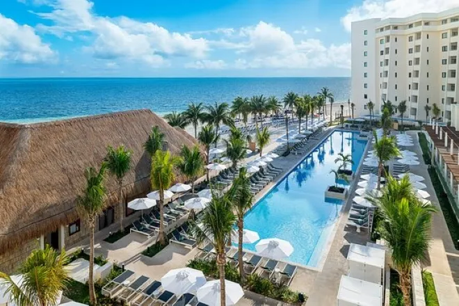 La inversión de Meliá en Cancún alcanza 50 millones de euros con la renovación del resort Paradisus Cancún.