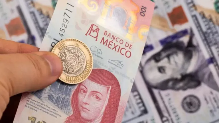 Peso mexicano registra siete semanas consecutivas de depreciación frente al dólar y cotiza por encima de 18.75 unidades.