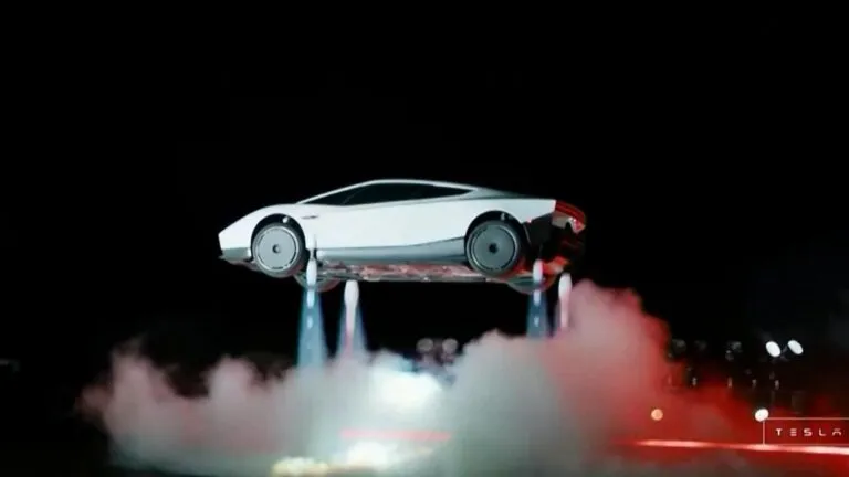 Caída de las acciones de Tesla tras el anuncio de su nuevo Roadster con tecnología de SpaceX.